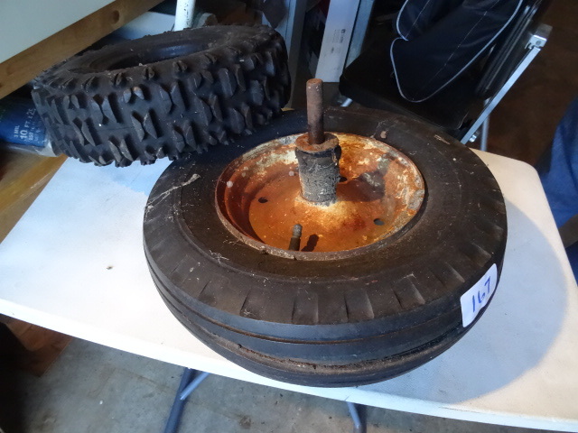 lot 167 image: Snow blower tire. 14 x 4.0-6. Wheel...