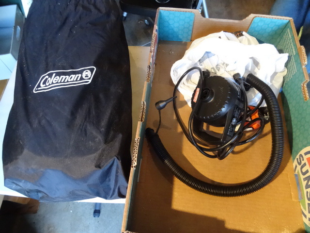 lot 190 image: Coleman queen size air mattress wit...