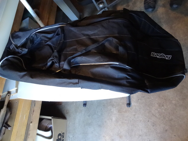 lot 210 image: Bag box soft sided travel golf club...
