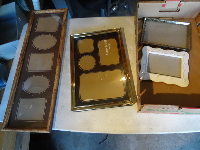 lot 238 image: Misc picture frames...