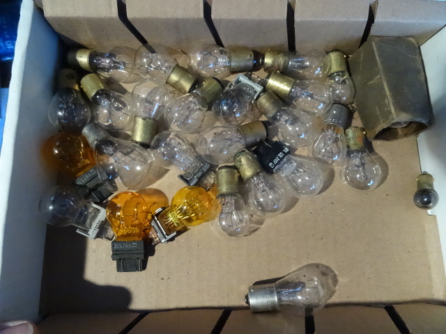 lot 243 image: Misc automotive light bulbs...