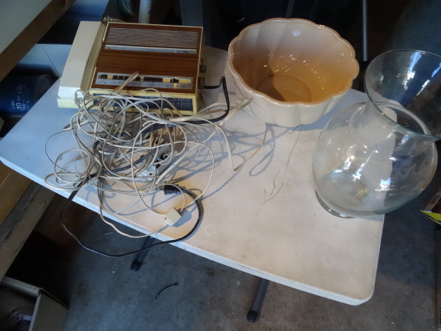 lot 248 image: Unitech telephine with digital cloc...