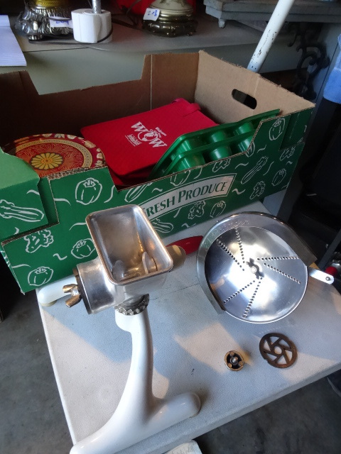 lot 251 image: Vintage grind o mat meat grinder an...