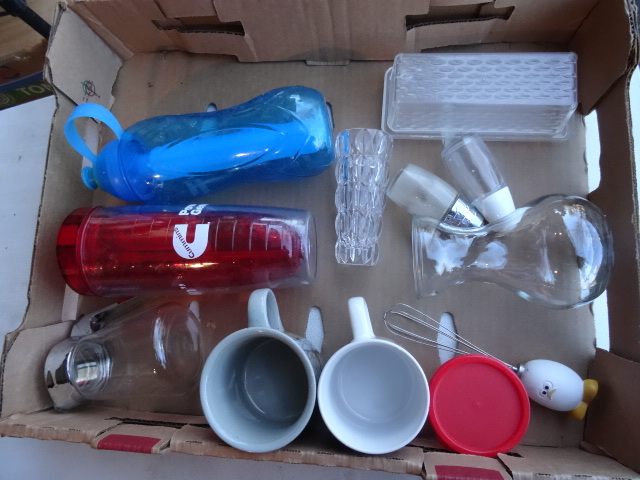 lot 272 image: Misc coffee mugs and glassware...