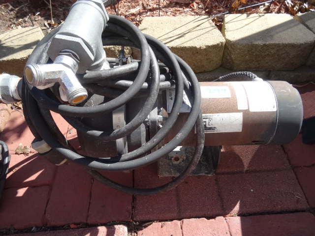 lot 294 image: Flotec well pump. 1 12 HP...