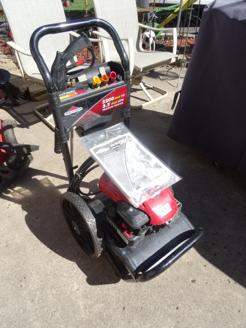 lot 297 image: Briggs and stratton 2200 max psi pr...