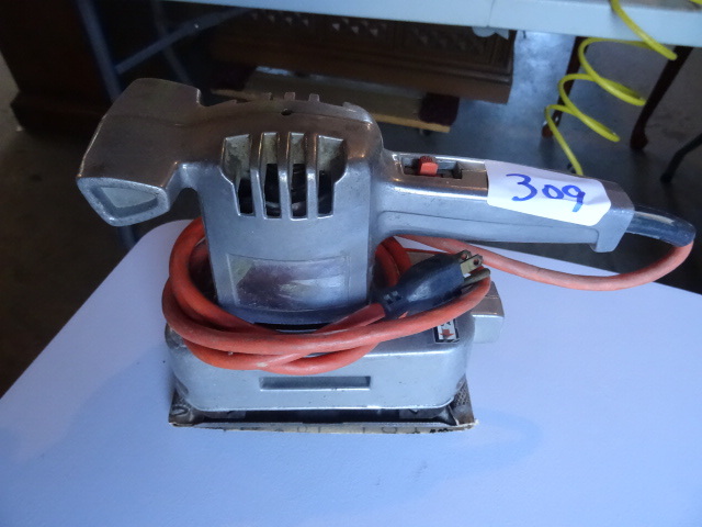 lot 309 image: 14 sheet sander...