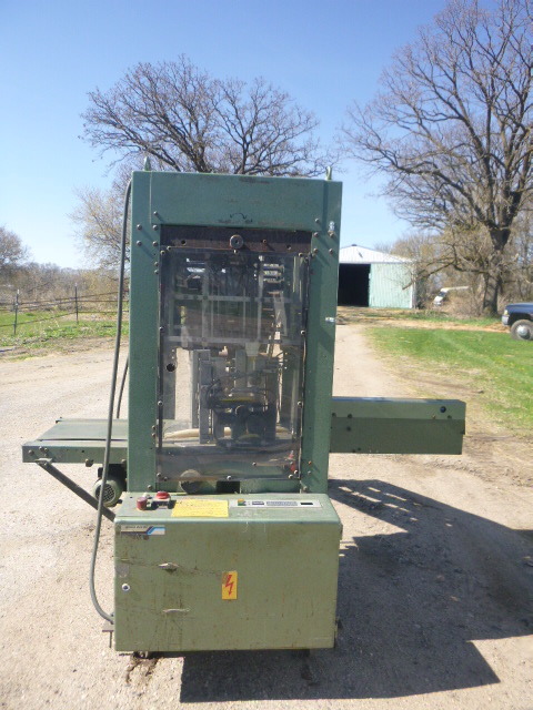 lot 5 image: Muller Martini Counter Stacker
