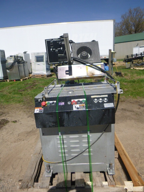 lot 9 image: Kirk Rudy Base Model 219V