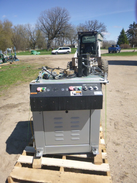 lot 11 image: Kirk Rudy Base Model 219