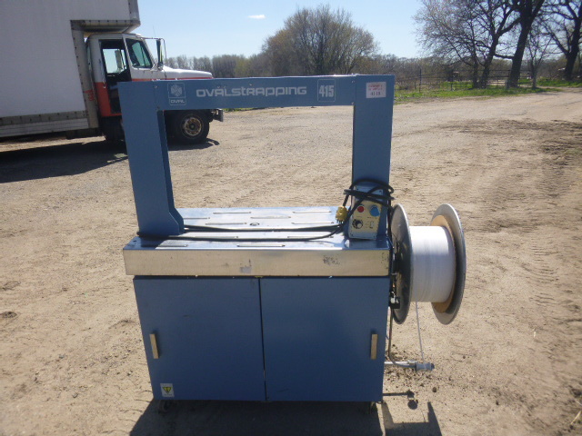 lot 29 image: Oval Strapper