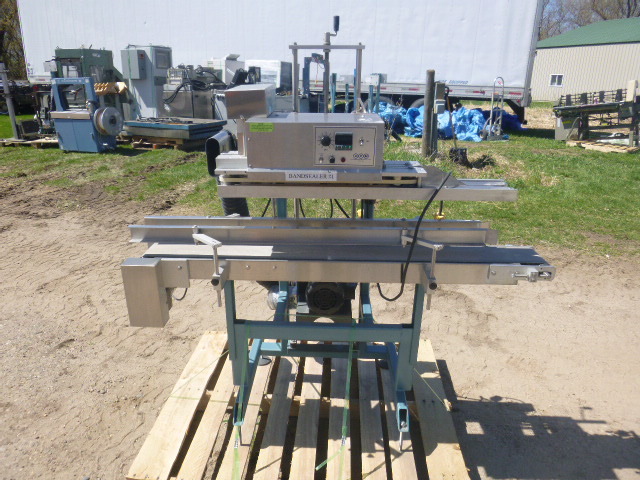 lot 30 image: APM Band Sealer with Trim Removal System