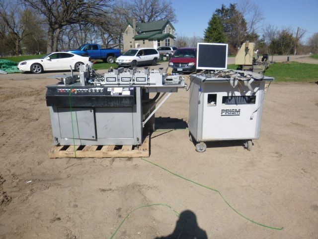 lot 37 image: Kirk Rudy 215V Vacuum Base