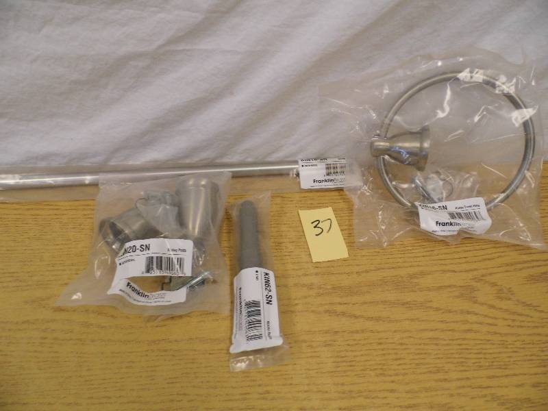 Kinley Satin Nickle Bath Accessories