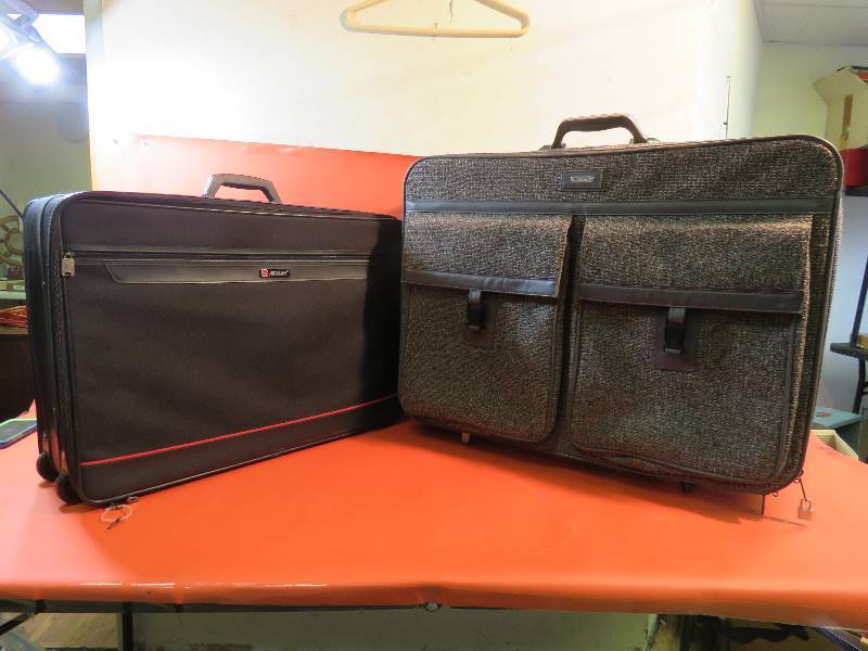lot 234 image: Luggage