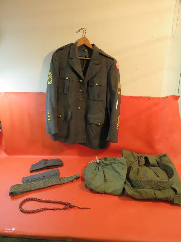 lot 238 image: Vintage Military Uniform