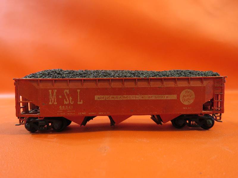 lot 309 image: Collectible Train Car