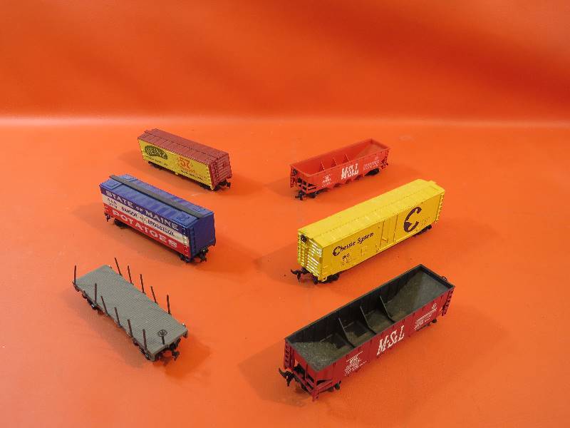 lot 313 image: Vintage Train Cars