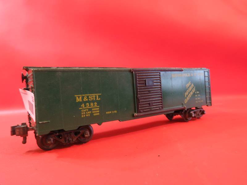 lot 316 image: Collectible Train Car