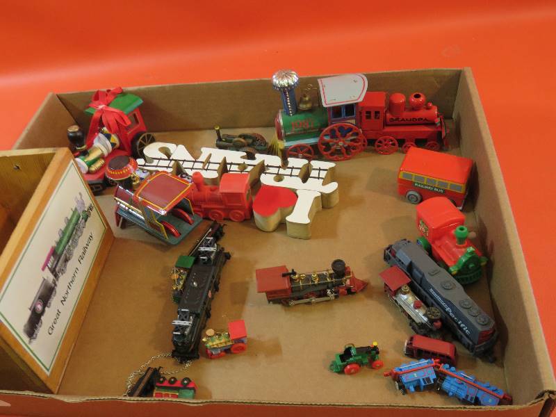 lot 330 image: Train Collectibles