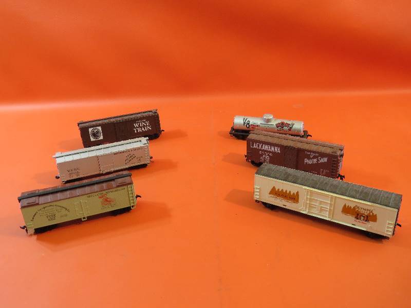 lot 335 image: Vintage Train Cars