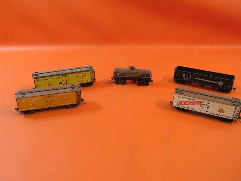 lot 337 image: Vintage Train Cars