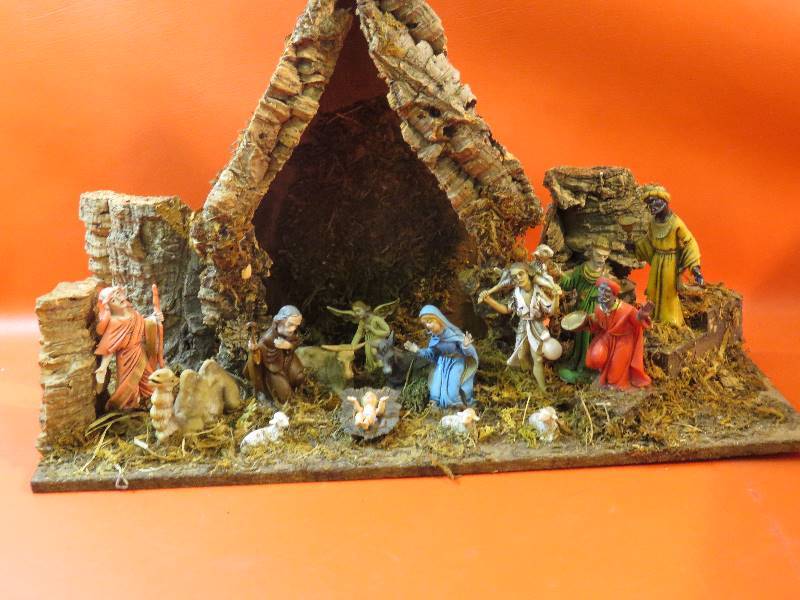 lot 377 image: Vintage Nativity Scene