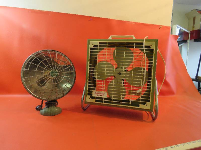 lot 398 image: Vintage Fans