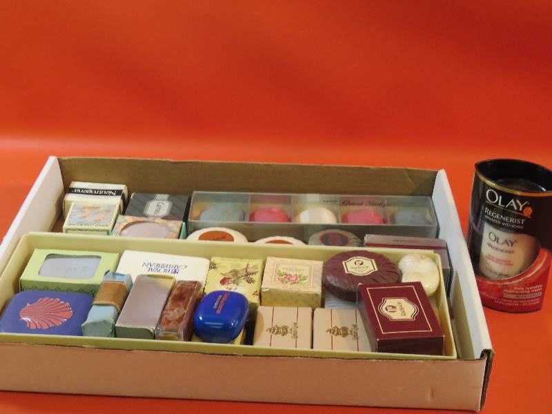 lot 400 image: Vintage Bar Soaps