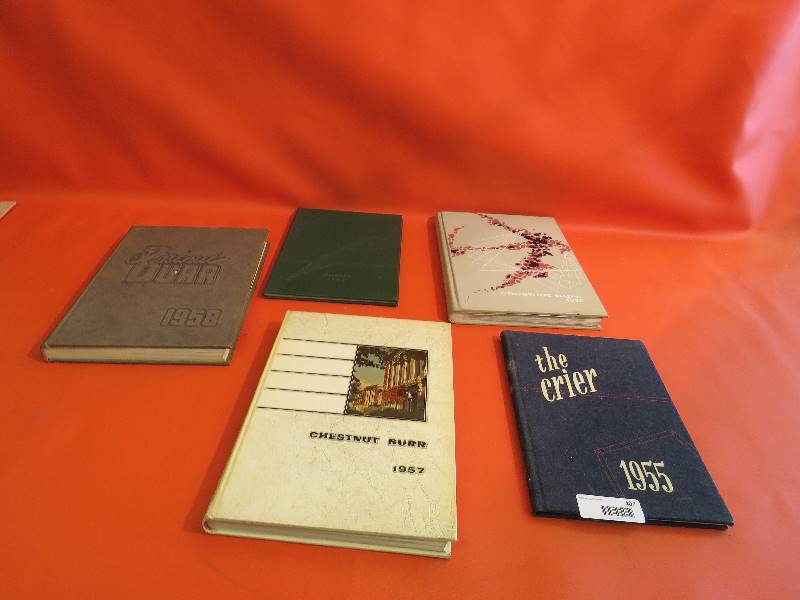 lot 407 image: Vintage Year Books