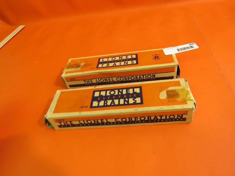 lot 409 image: Lionel Remote Control Track Set