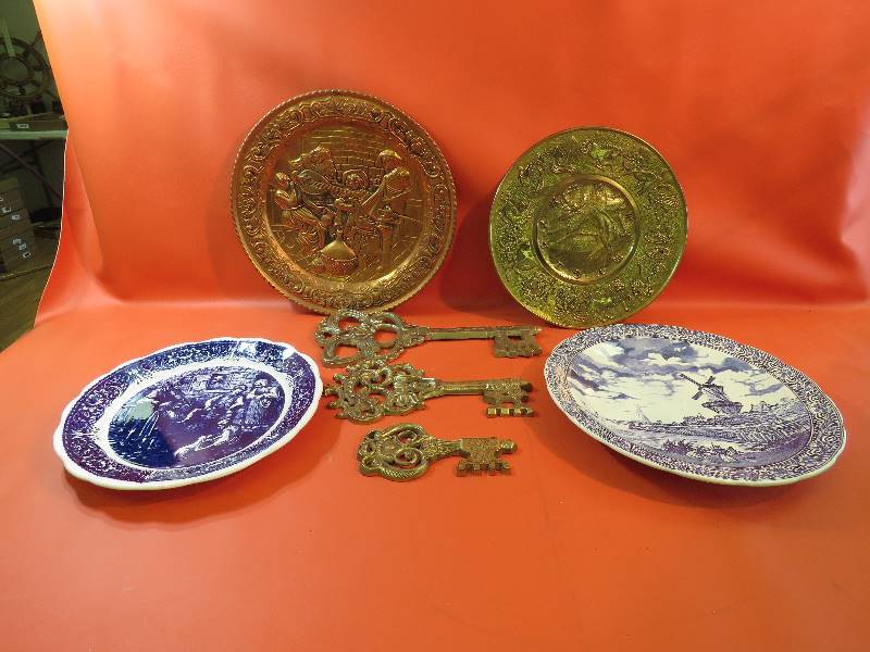 lot 416 image: Vintage Decor