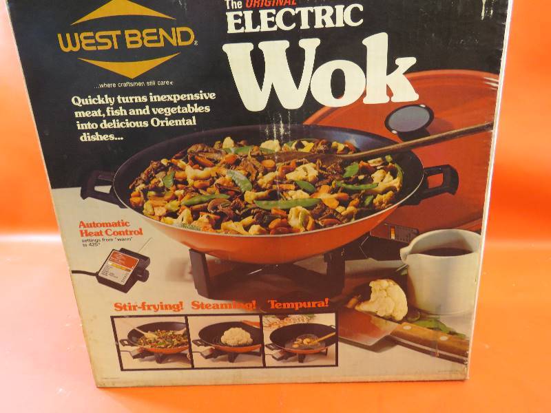 lot 423 image: Electric Wok