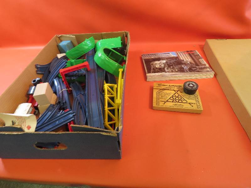 lot 427 image: Plastic Tracks