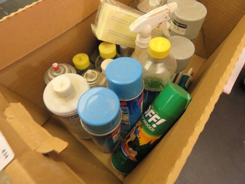 lot 434 image: Household Cleaners