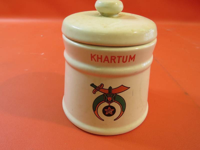 lot 440 image: Crock with Lid
