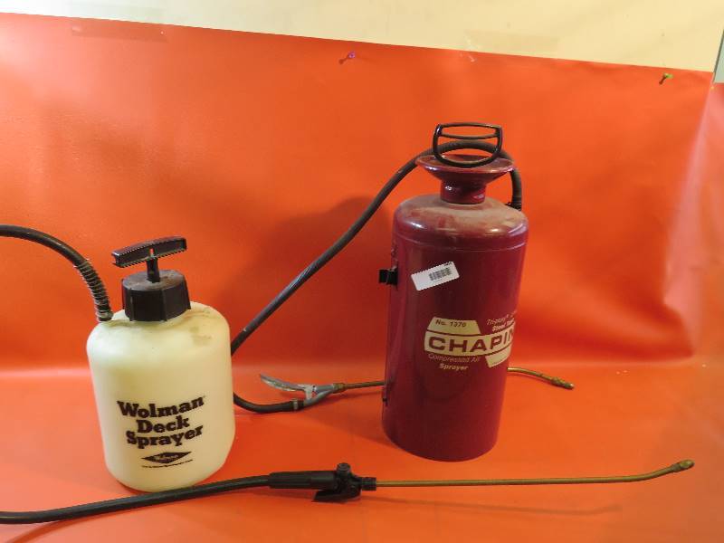 lot 448 image: Sprayers