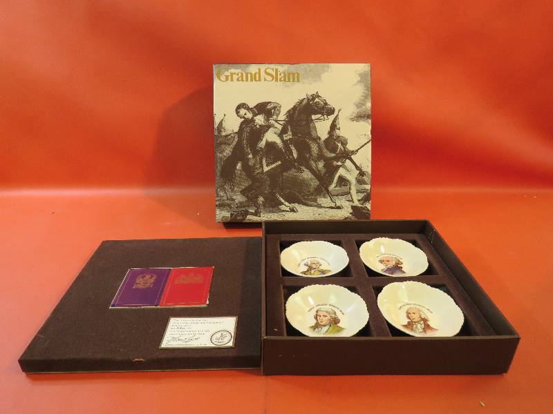 lot 449 image: Vintage Collectible Ashtray Set