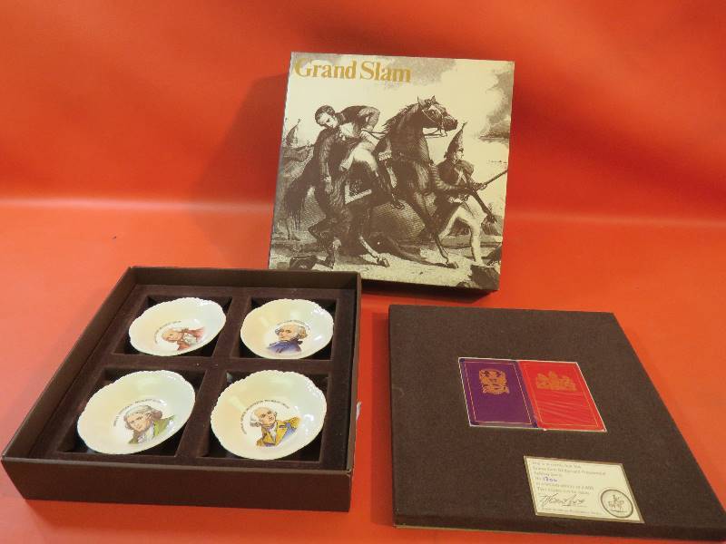 lot 456 image: Vintage Collectible Ashtray Set