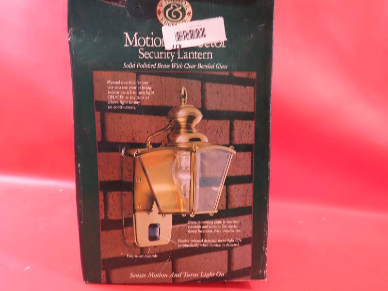 lot 477 image: Outdoor Lighting