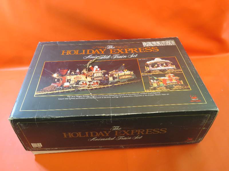 lot 482 image: Holiday Express-Animated Train Set