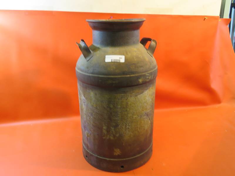 lot 483 image: Vintage Milk Jug