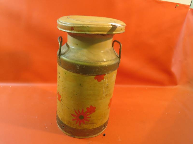 lot 484 image: Vintage Milk Jug