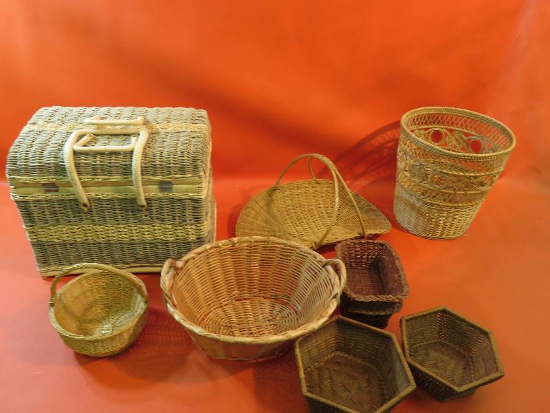 lot 509 image: Wicker Baskets