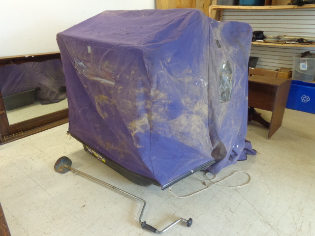 lot 6 image: Team Otter Outdoors Fish House