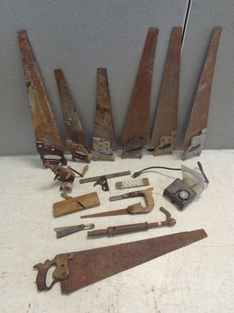 lot 25 image: Box of Tools