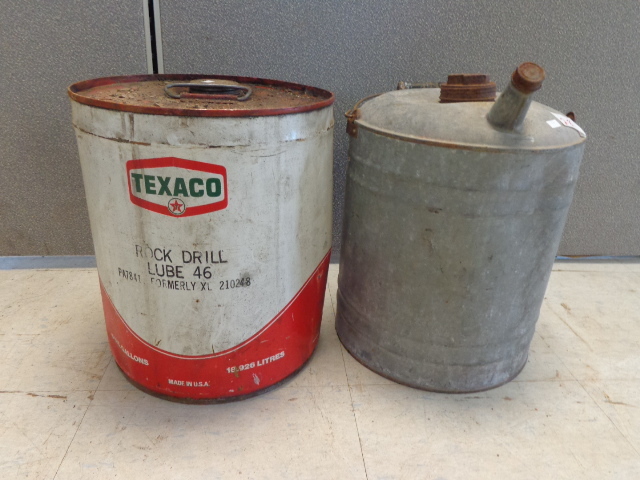 lot 28 image: Texaco Lube Can and Gas Can