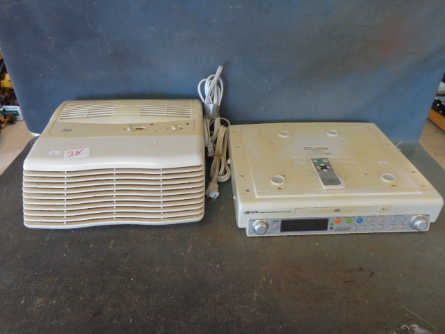 lot 38 image: Hunter Air Purifier and GPX Under cupboard Mount Radio