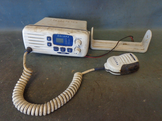 lot 47 image: Uniden CB Radio