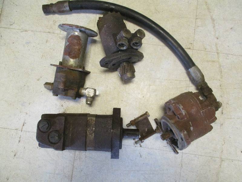 lot 63 image: Hydraulic Pumps